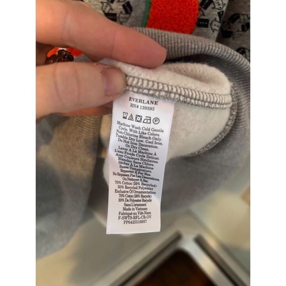 NWT $98 Everlane The ReTrack Oversized Crew Earth Day gray pullover sweatshirt S - Picture 8 of 8